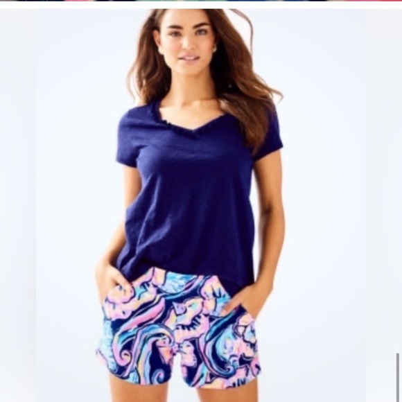 Lilly Pulitzer McKenna Floral 4” Women's Shorts - Multicolor. Women’s sized 6 - Picture 4 of 4